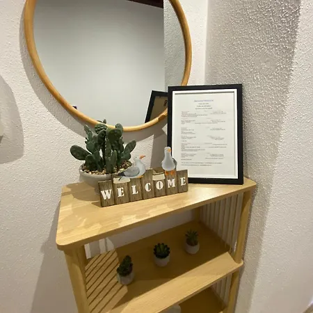 Cozy 1 Bed Flat 아파트 몬뜨고르두
